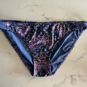 xhilaration bikini bottom / XL / paisley print